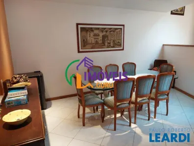 Casa com 3 Quartos à venda, 215m² no Jardim Peri Peri, São Paulo