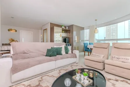 Apartamento com 3 Quartos para alugar, 130m² no Pioneiros, Balneário Camboriú