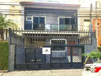 Sobrado com 4 Quartos à venda, 266m² no Gonzaga, Santos