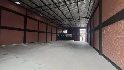 Galpão/Depósito/Armazém para alugar, 275m² no Igara, Canoas