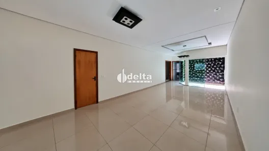 Casa com 3 Quartos à venda, 220m² no Carajás, Uberlândia