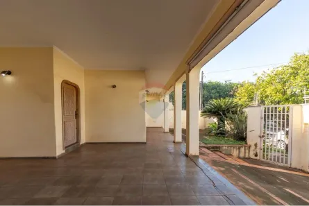 Casa com 3 Quartos à venda, 367m² no Jardim Nova Aparecida, Jaboticabal