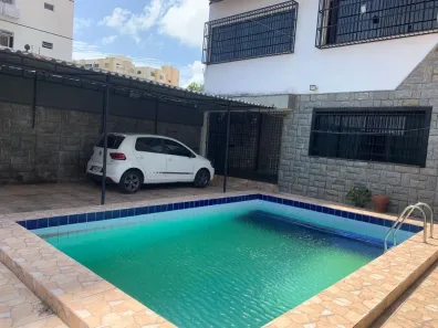 Casa com 4 Quartos à venda, 300m² no Vicente Pinzon, Fortaleza