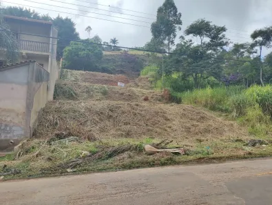 Lote/Terreno à venda, 615m² no Parque Jardim da Serra, Juiz de Fora