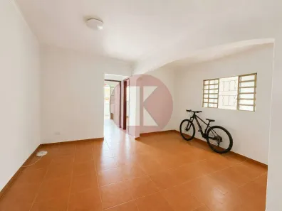Casa com 2 Quartos para alugar, 80m² no Santa Mônica, Belo Horizonte