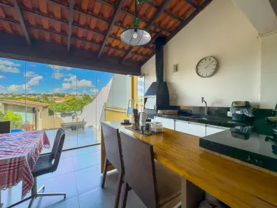 Sobrado com 3 Quartos à venda, 196m² no Jardim Novo Sabará, Londrina