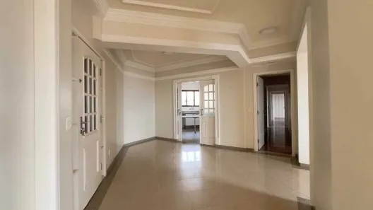 Apartamento com 3 Quartos para alugar, 252m² no Centro, Londrina