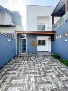 Sobrado com 2 Quartos à venda, 70m² no Rio Pequeno, Camboriú