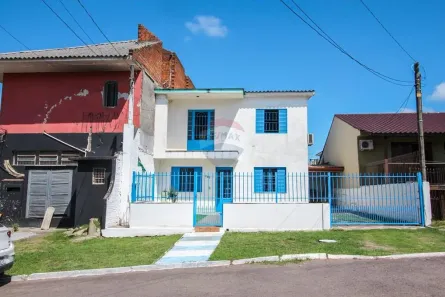 Sobrado com 4 Quartos à venda, 130m² no Camobi, Santa Maria