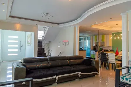 Sobrado com 4 Quartos à venda, 249m² no Nova Petrópolis, São Bernardo do Campo