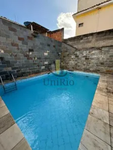 Casa com 6 Quartos à venda, 200m² no Senador Camará, Rio de Janeiro