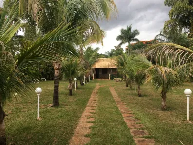 Fazenda/Sítio com 3 Quartos à venda, 5000m² no Mansões Aeroporto, Uberlândia