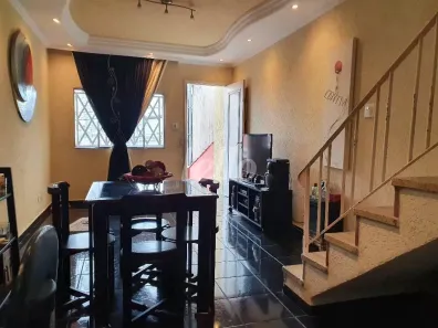 Casa com 2 Quartos à venda, 131m² no Vila Bertioga, São Paulo