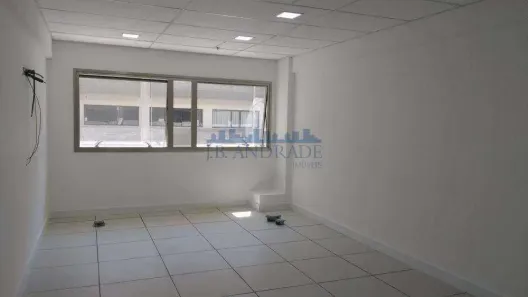 Sala Comercial para venda ou aluguel, 32m² no Recreio dos Bandeirantes, Rio de Janeiro