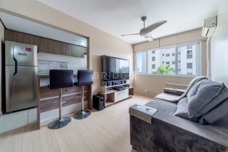 Apartamento com 2 Quartos à venda, 54m² no Passo da Areia, Porto Alegre