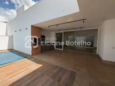 Casa de Condomínio com 3 Quartos para alugar, 230m² no Granja Marileusa, Uberlândia