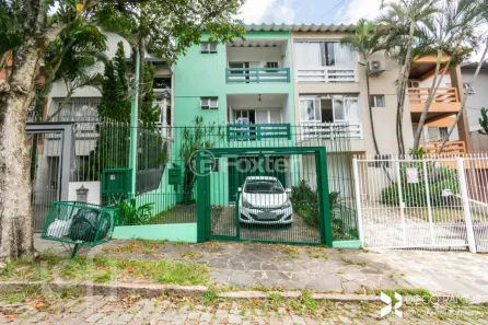 Casa com 3 Quartos à venda, 221m² no Jardim Sabará, Porto Alegre