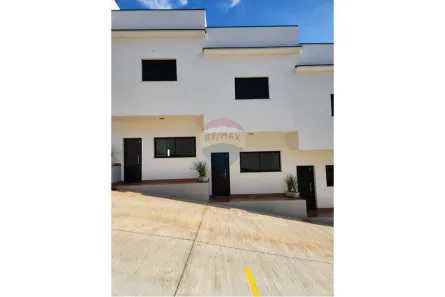 Sobrado com 2 Quartos à venda, 61m² no Jardins, Bragança Paulista