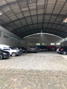 Galpão/Depósito/Armazém para alugar, 745m² no Itamarati, Petrópolis