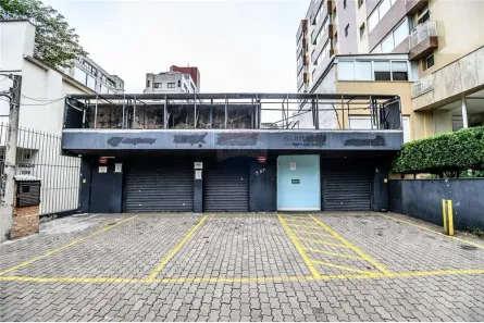 Prédio Comercial com 3 Quartos à venda, 444m² no Rio Branco, Porto Alegre