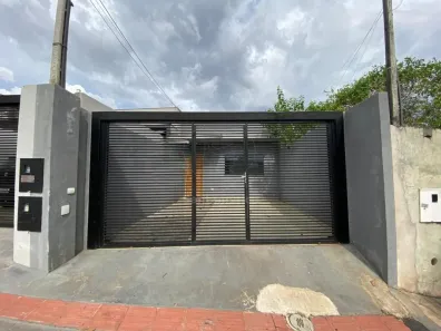 Casa com 3 Quartos à venda, 150m² no Bandeirantes, Londrina