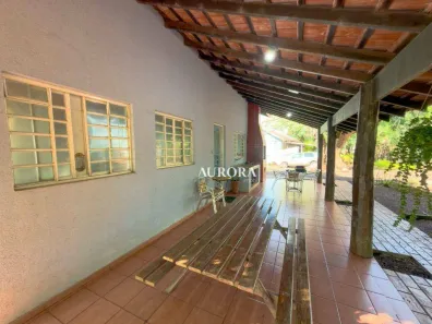 Fazenda/Sítio com 3 Quartos à venda, 200m² no Recanto dos Pinheiros, Cambé