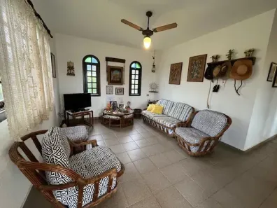 Casa de Condomínio com 3 Quartos à venda, 155m² no Área Rural de Elias Fausto, Elias Fausto