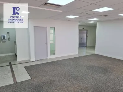 Sala Comercial para alugar, 157m² no Cambuí, Campinas