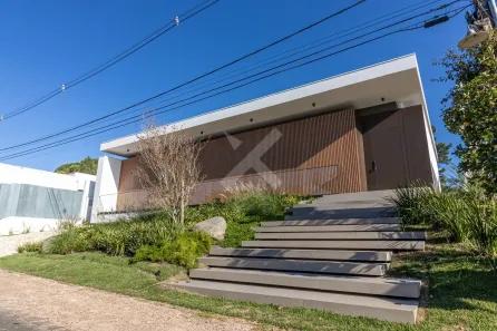 Casa de Condomínio com 4 Quartos à venda, 435m² no Belém Novo, Porto Alegre