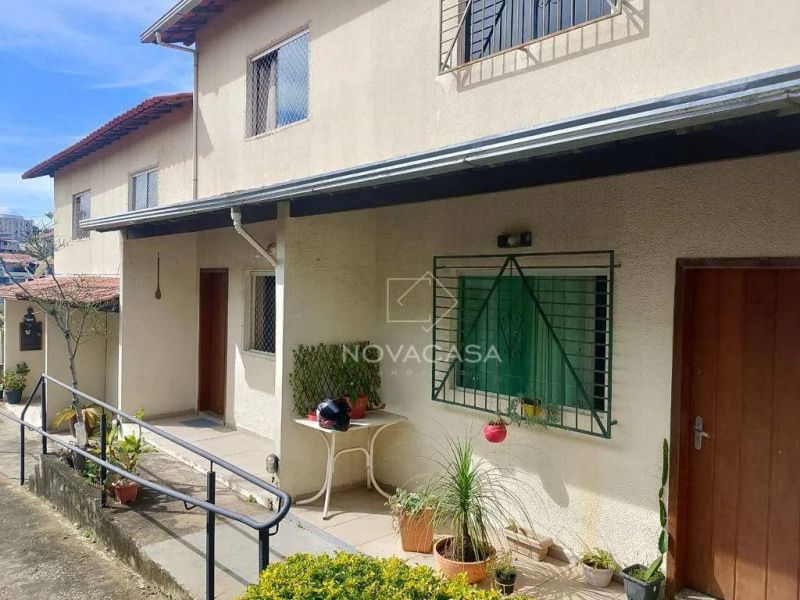 Casa com 2 quartos — Céu Azul, Belo Horizonte
