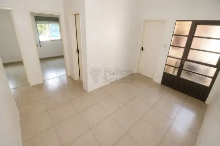 Apartamento com 3 Quartos para alugar, 53m² no Fragata, Pelotas