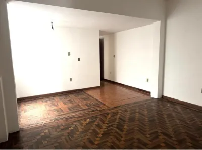 Apartamento com 3 Quartos à venda, 90m² no Bom Fim, Porto Alegre