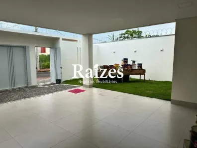 Casa com 3 Quartos à venda, 179m² no Novo Mundo, Uberlândia