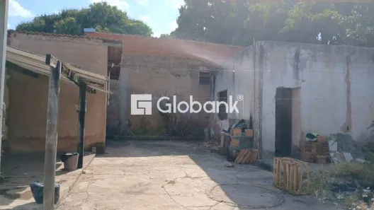 Casa com 4 Quartos à venda, 320m² no Carmelo, Montes Claros