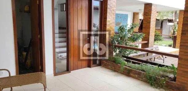Casa de Condomínio com 3 Quartos à venda, 450m² no Camboinhas, Niterói