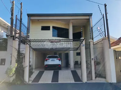 Sobrado com 7 Quartos à venda, 330m² no Vila Progresso, Maringá