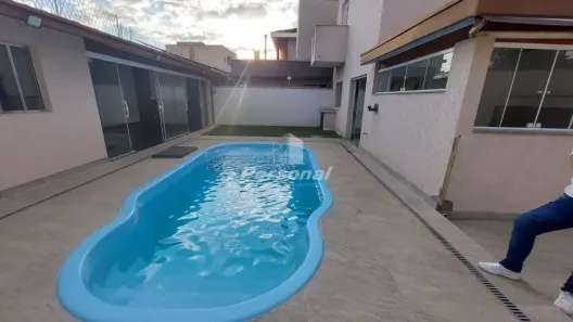 Casa de Condomínio com 3 Quartos para alugar, 180m² no Piracangaguá, Taubaté