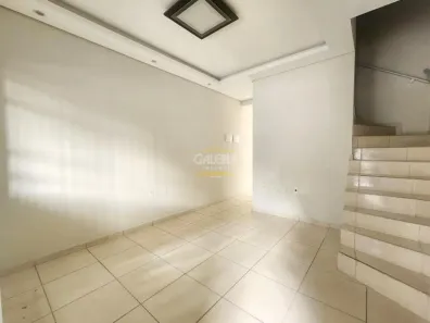 Sobrado com 2 Quartos à venda, 57m² no Nova Brasília, Joinville