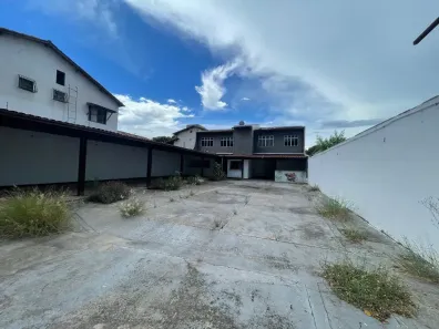 com 3 Quartos para alugar, 100m² no Mata da Praia, Vitória