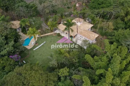 Fazenda/Sítio com 3 Quartos à venda, 700m² no Centro, Paraibuna