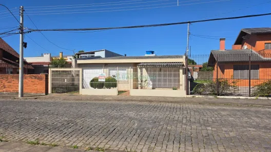 Casa com 3 Quartos à venda, 360m² no Cinqüentenário, Caxias do Sul
