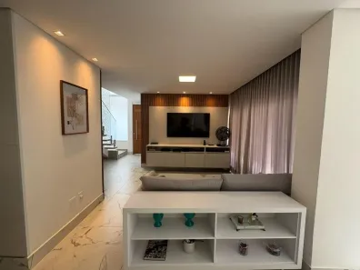 Casa de Condomínio com 3 Quartos à venda, 188m² no Umuarama, Uberlândia