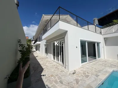 Casa com 5 Quartos à venda, 376m² no Coqueiros, Florianópolis