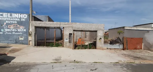 Casa com 2 Quartos à venda, 200m² no Jardim dos Jequitibás, Limeira