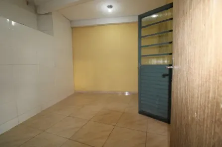 Casa com 2 Quartos para alugar, 65m² no São Pedro, Juiz de Fora