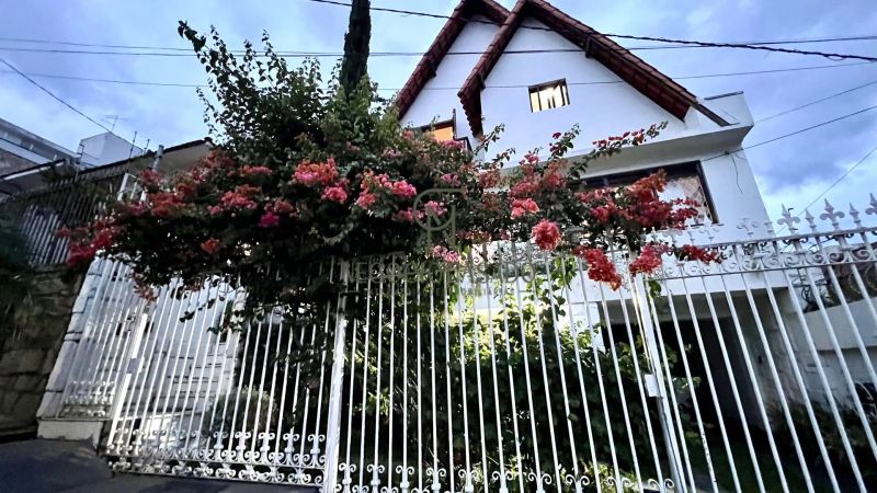 Casa com 5 quartos — Barroca, Belo Horizonte