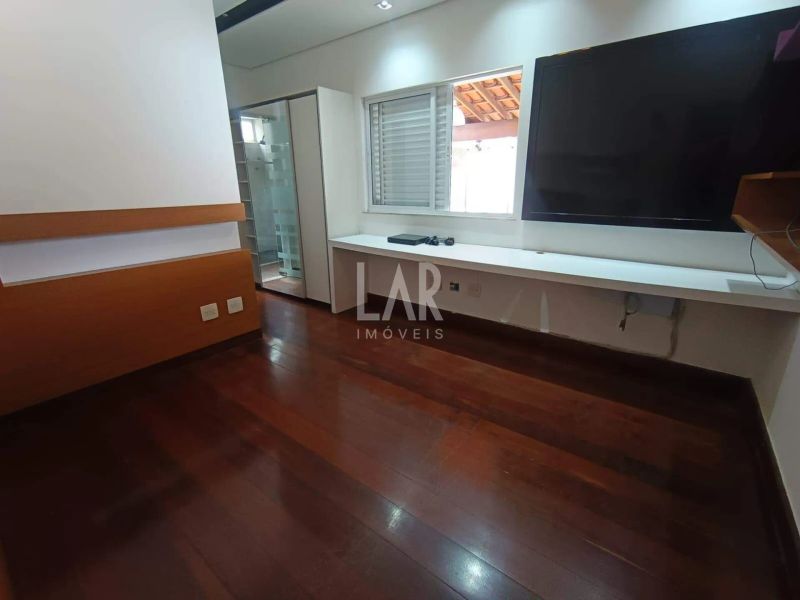 Casa com 4 quartos — Dona Clara, Belo Horizonte