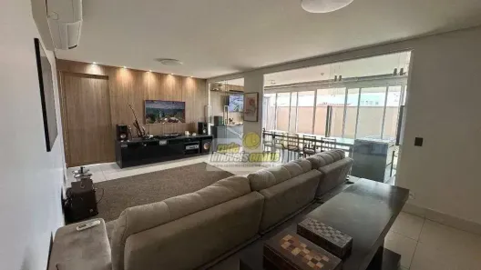 Apartamento com 3 Quartos à venda, 218m² no São Benedito, Uberaba