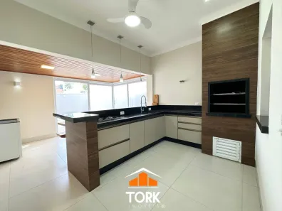 Casa de Condomínio com 3 Quartos para alugar, 150m² no Parque Residencial Mart Ville, Presidente Prudente