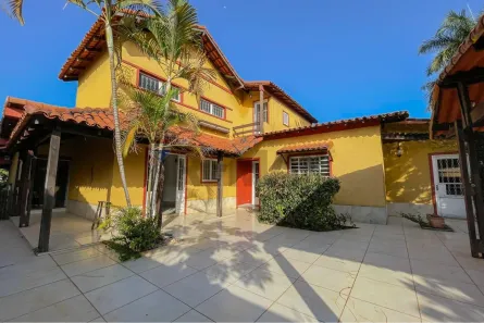 Casa com 5 Quartos para alugar, 180m² no Park Way, Brasília